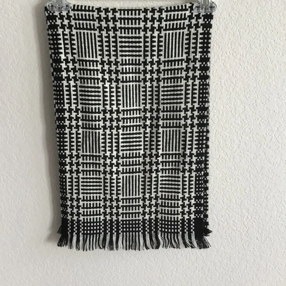 JOSEPH ABBOUD B&W ACRYLIC SCARF